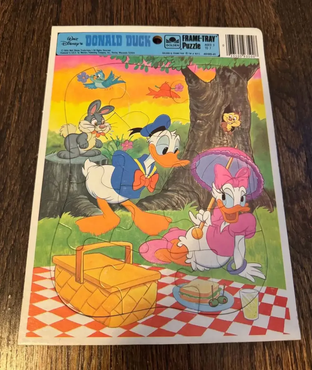 VINTAGE 1984 Walt Disney Donald Duck Golden Frame Tray Puzzle